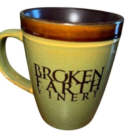 Broken Earth Winery Ceramic Mug 14 Oz Green & Brown - Picture 1 of 6